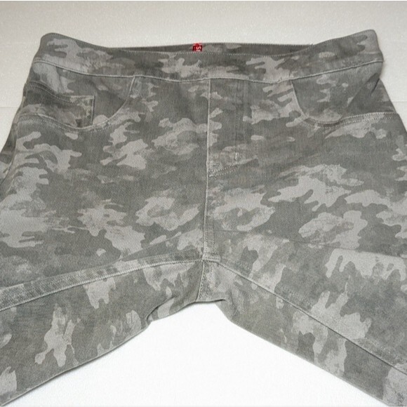 SPANX Jean-ish Ankle Camo Leggings - Picture 11 of 14
